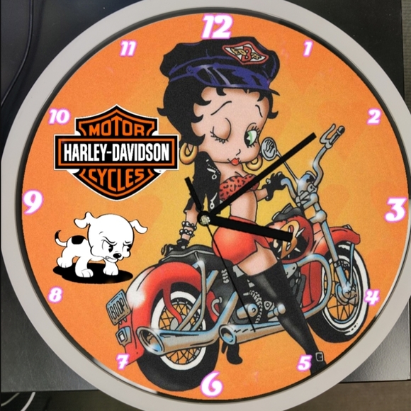 Betty Boop Harley Davidson clock - Picture 2 of 6